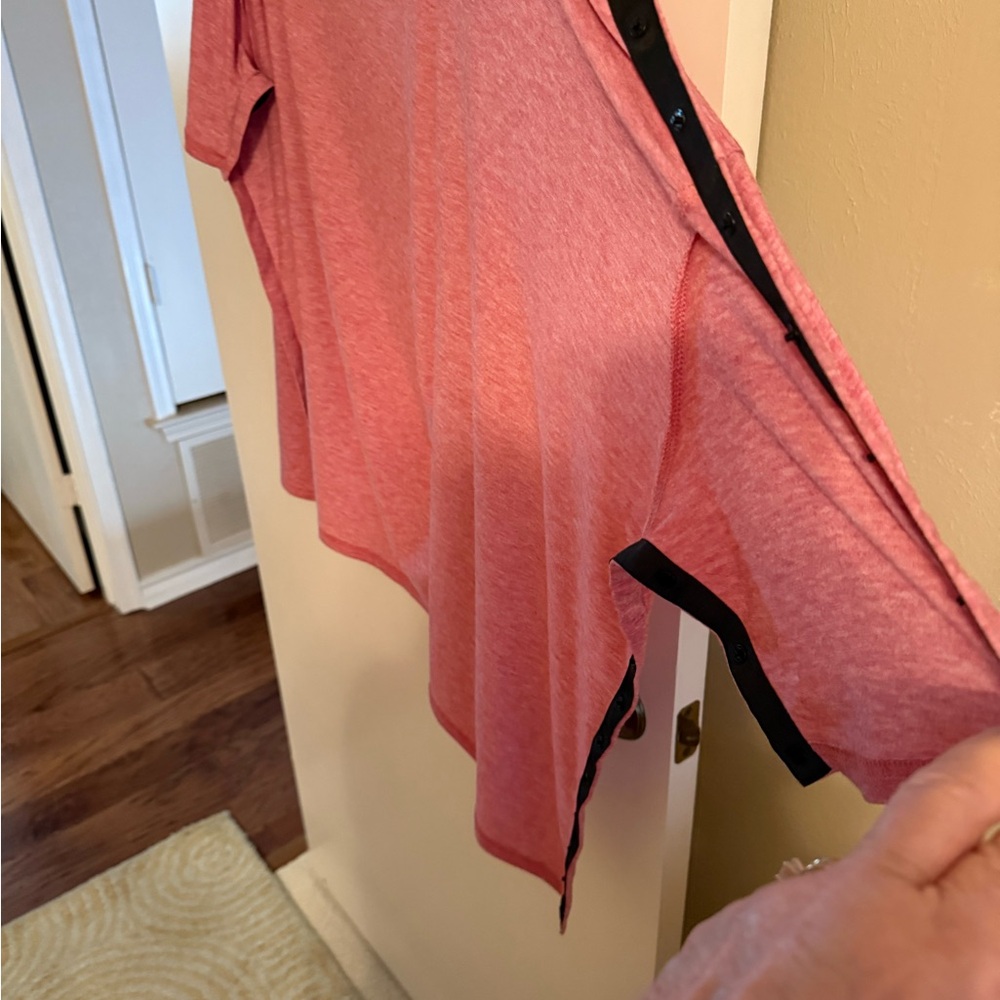Tearaway shirt with snaps, for those with injuries or post surgery - Picture 4 of 5